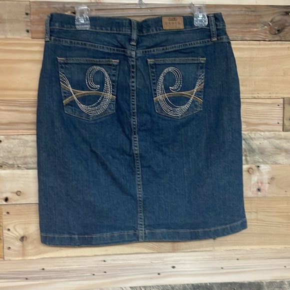 Cabela's Casuals size 8 Average Medium Wash Above-the-knee Stretchy Denim Skirt - Picture 11 of 13
